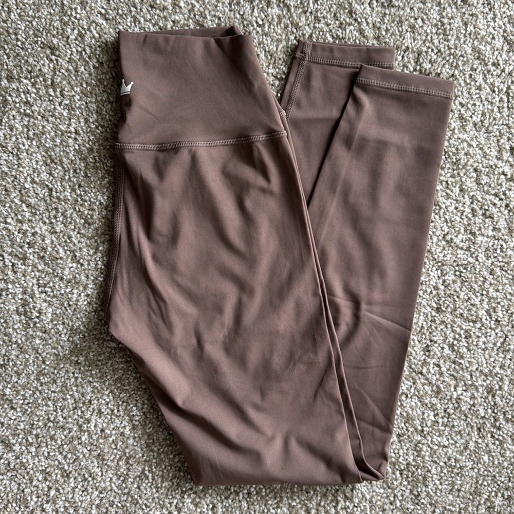 Brown High-Waisted Leggings